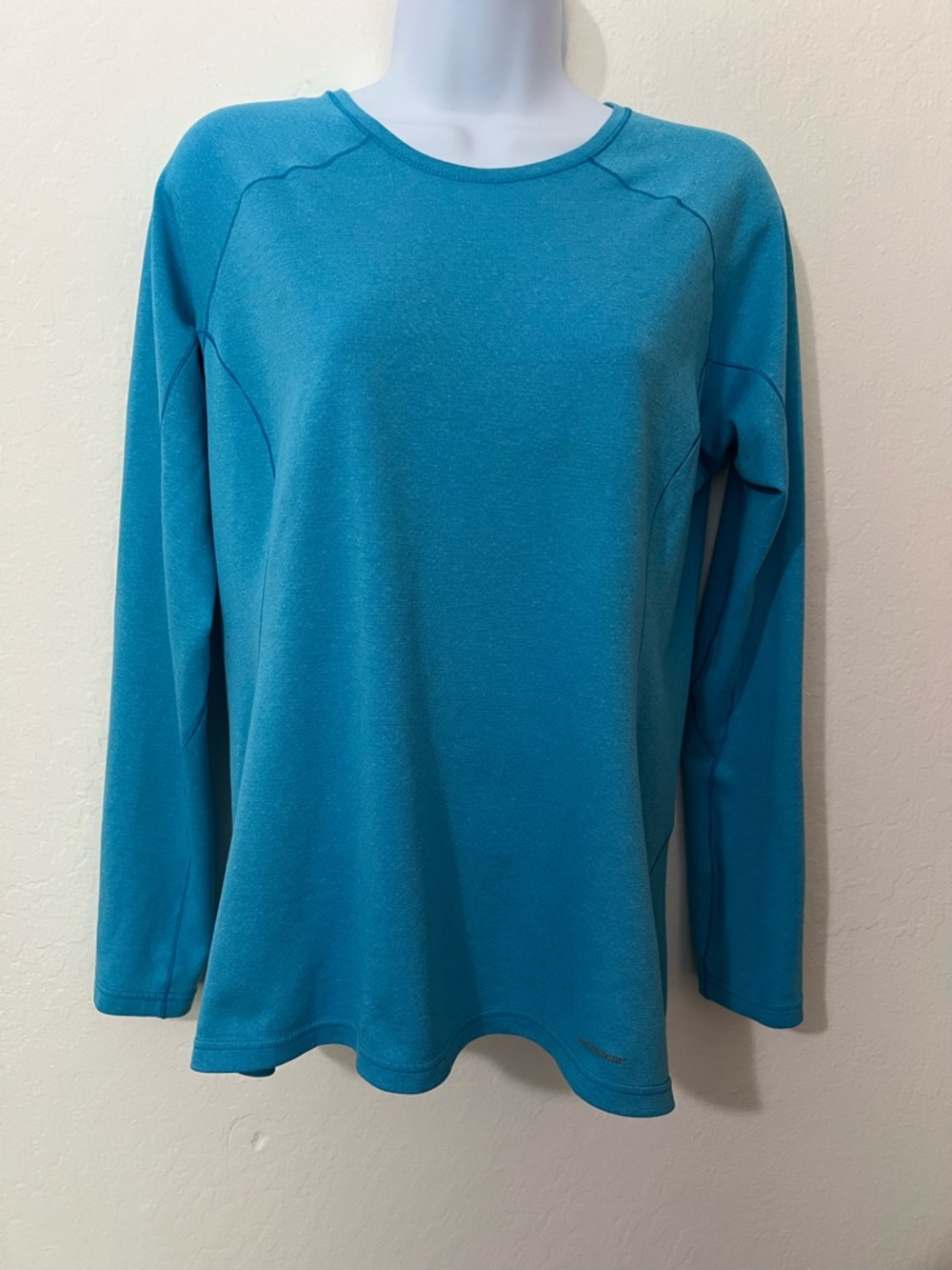 Patagonia Lightweight Teal Long Sleeve Performance Top